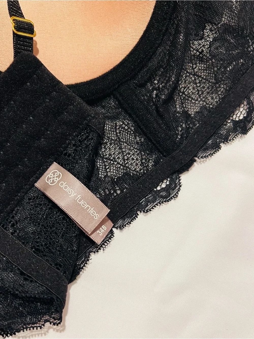 Daisy Fuentes delicate black